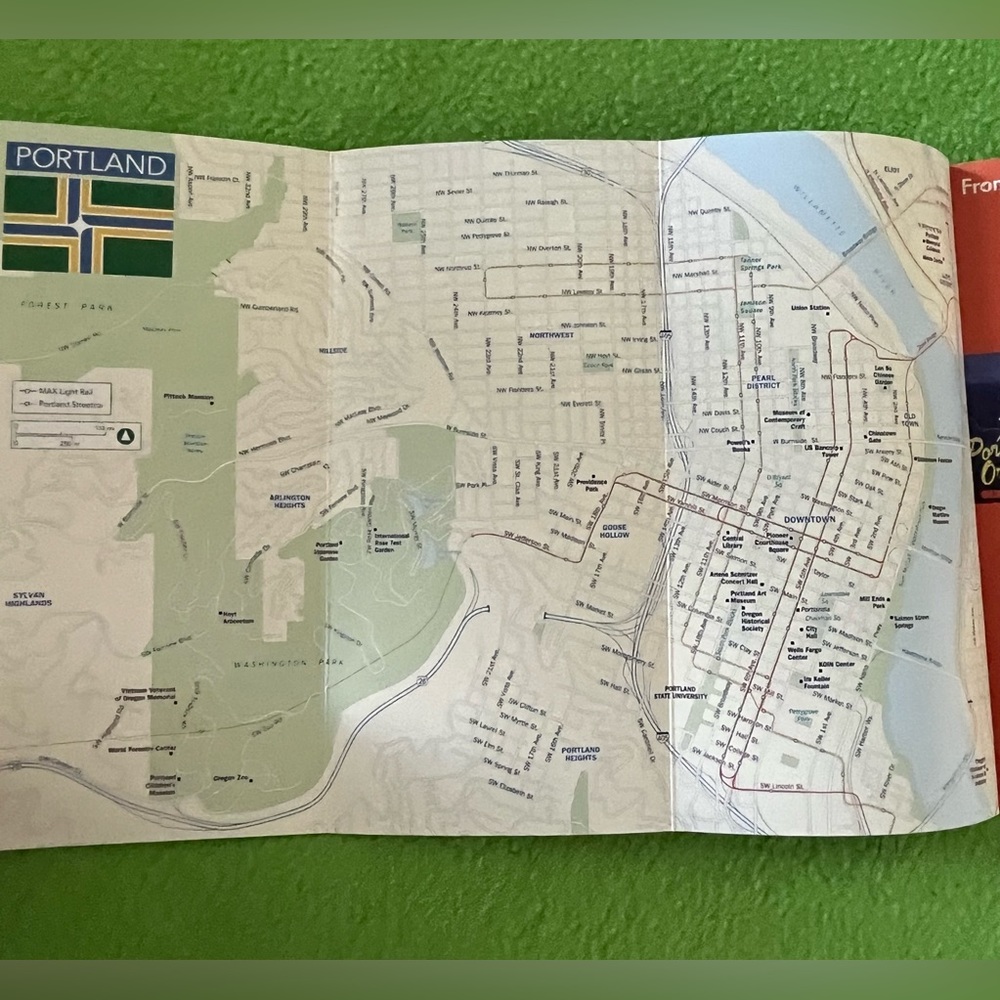 Frommer’s Portland Oregon day by day with Map - Picture 3 of 5